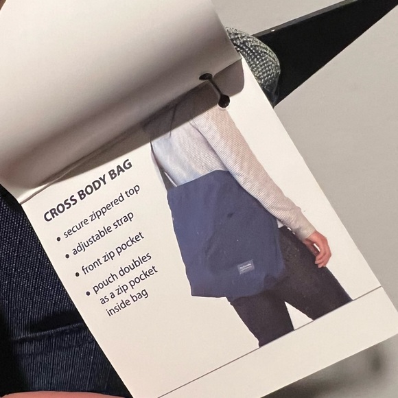 Flip & Tumble - Cross Body Bag (Navy Blue) - Picture 3 of 3